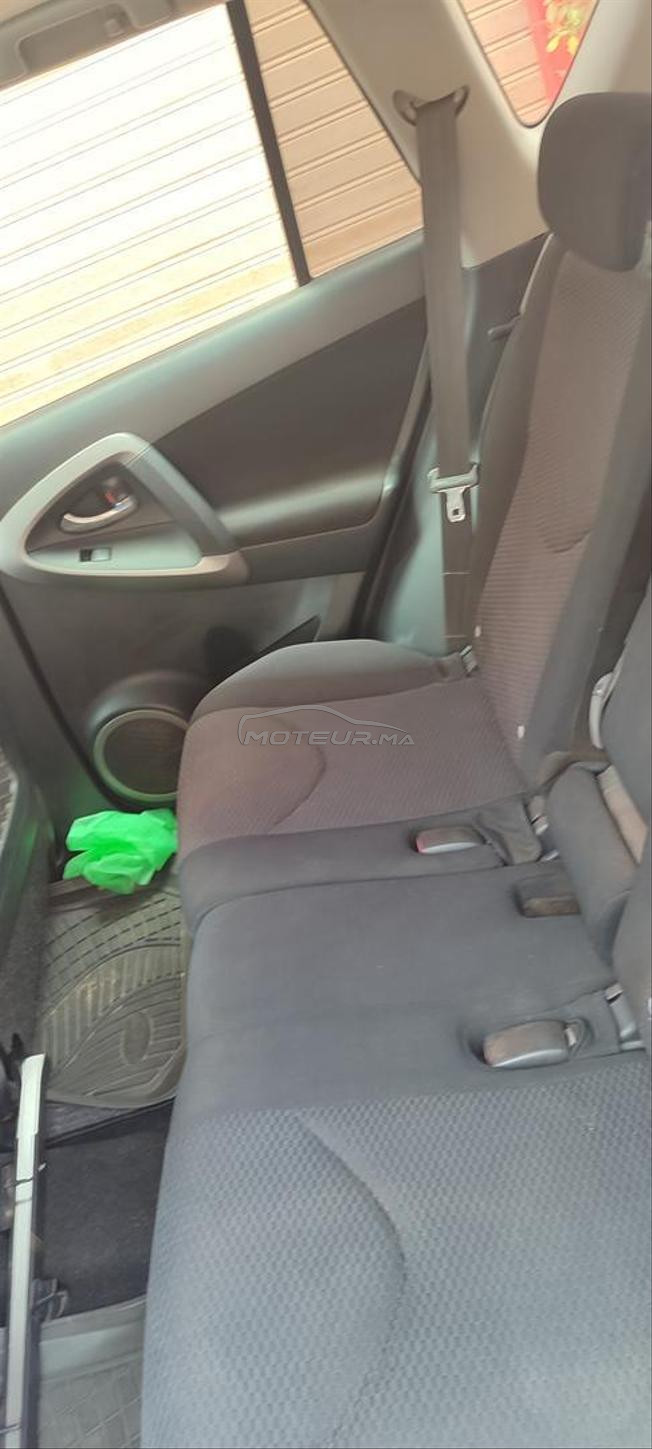 rav 4 للبيع . عامرة 