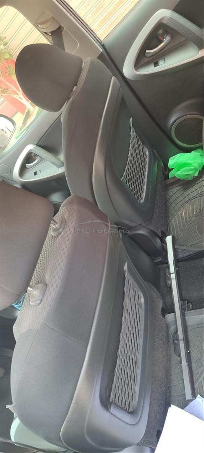 rav 4 للبيع . عامرة 