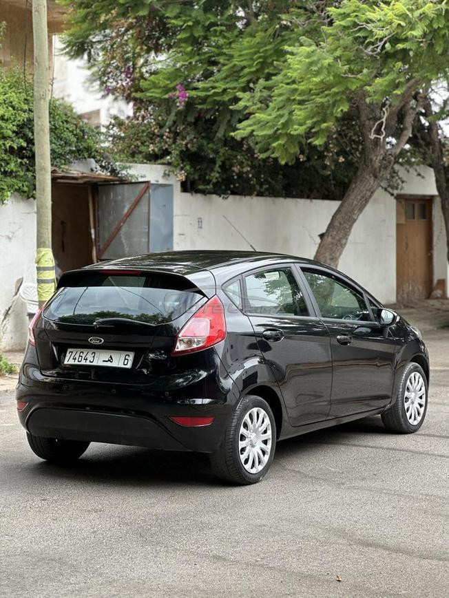 Ford fiesta essence tres bon etat