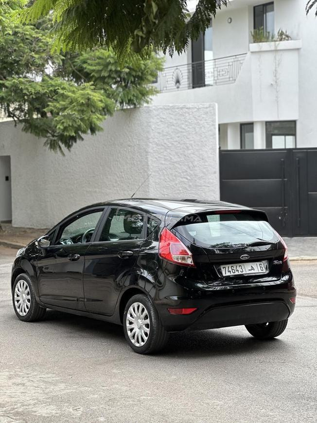 Ford fiesta essence tres bon etat