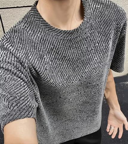 تيشيرت بقصة واسعة بتأثير مغسول (Washed/Tie-Dye) 👕 - 2