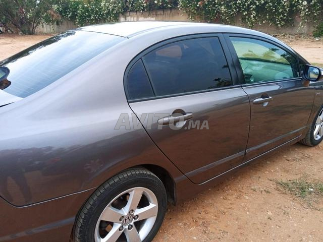 Honda Civic en très bon état - 2