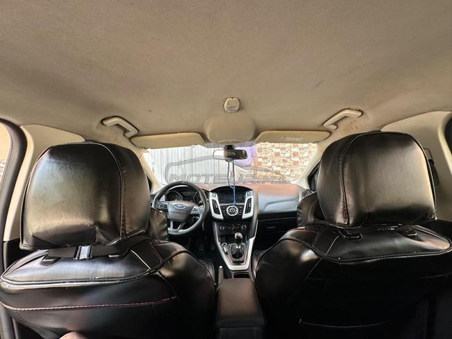 A vendre ford focus 2015 excellent état 