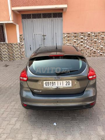 À vendre Ford Focus 2015 excellent état - 2