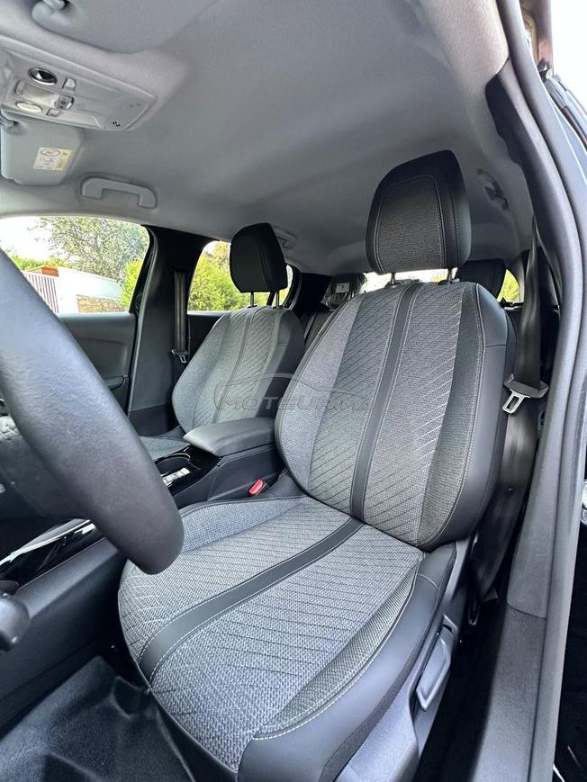 voiture pugeut 208 hauleur demmarage start