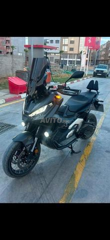 XADV 750 tt option modèle 2023 dédouané 2026