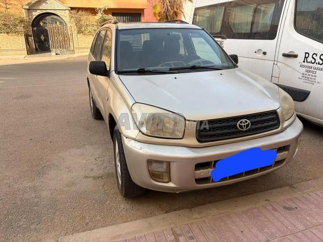 Toyota RAV-4 Essence Manuelle 2001 à Laâyoune - 2