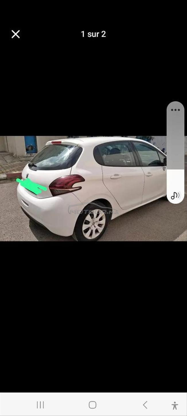 Peugeot 208 Diesel Manuelle 2017 à Meknès