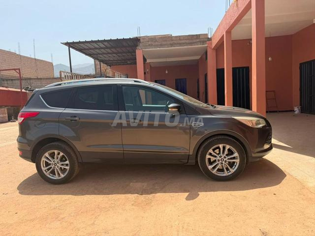 Ford Kuga Diesel Manuelle 2016 à Béni Mellal - 2