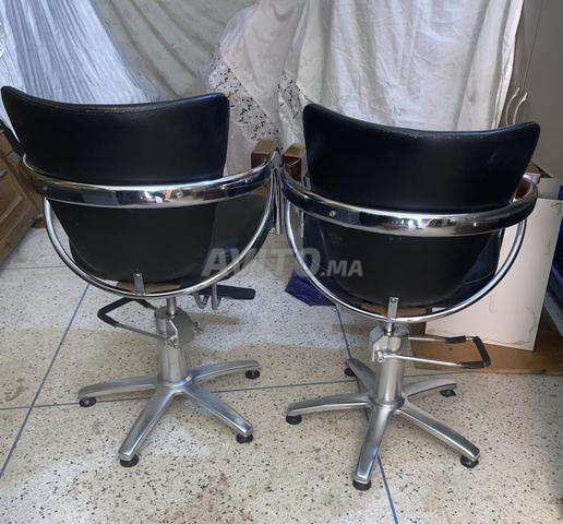 Deux chaises de coiffure - 2