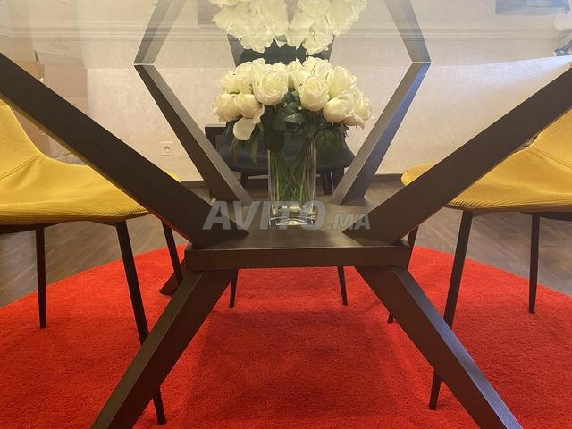 Vends ensemble Table et 4 chaises - 2