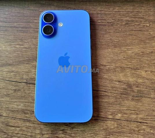 iPhone 16 plus officiel bleu 256 Gb 96 batterie