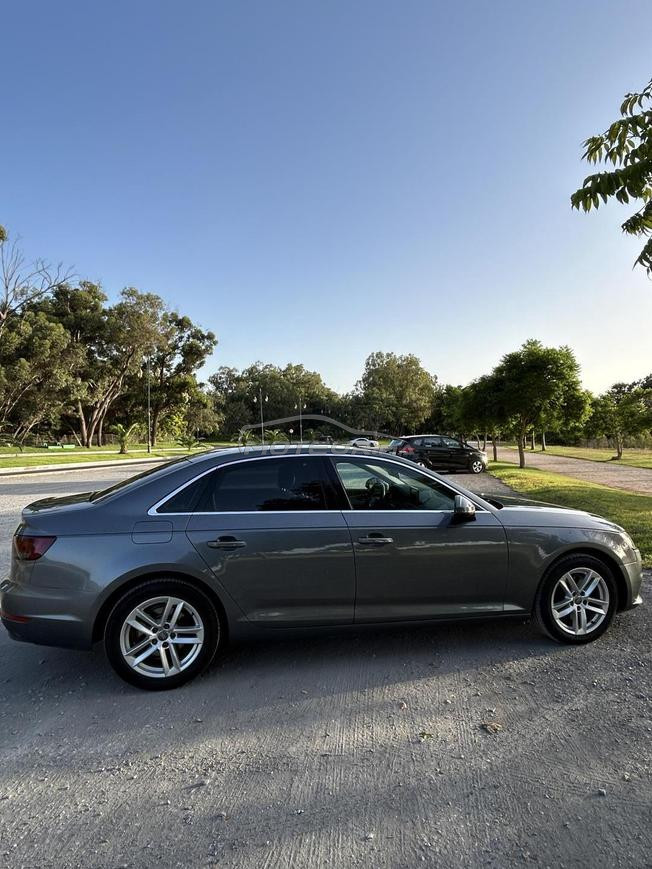  Audi A4 B9 2.0 TDI 150 CH S tronic –modèle 2017