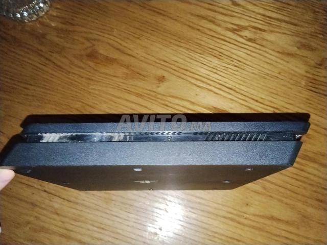 PS4 slim , 1 To - 2
