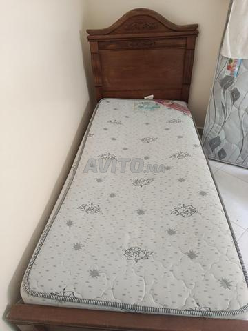 Lit avec matelas 2 places