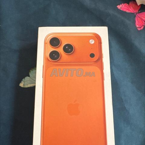 iPhone 17 pro Max orange 256 boîte fermée