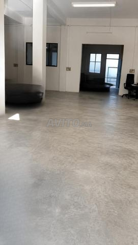 Garage 329 m² double titrage – Place Mozart - 2