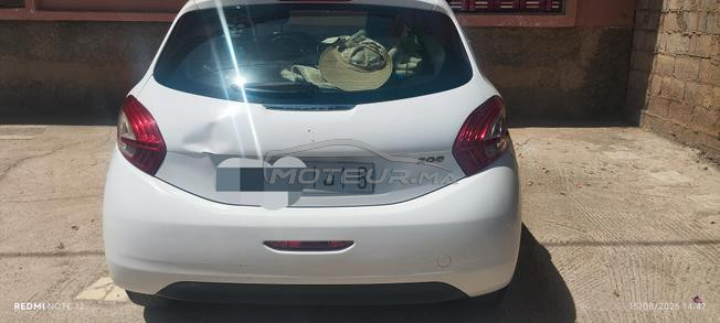 À vendre Peugeot 208 de 2012 en très bon état. -