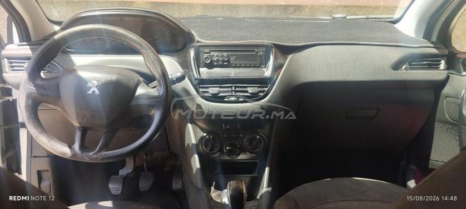 À vendre Peugeot 208 de 2012 en très bon état. -