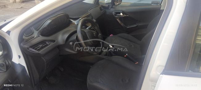 À vendre Peugeot 208 de 2012 en très bon état. -