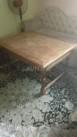 طاولة صحيحة تحتاج فقط إلى ورنيش - 2