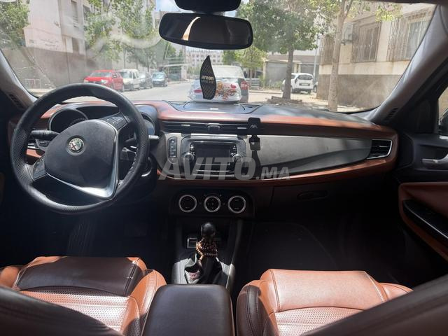 Alfa Romeo Giulietta 2L - 2