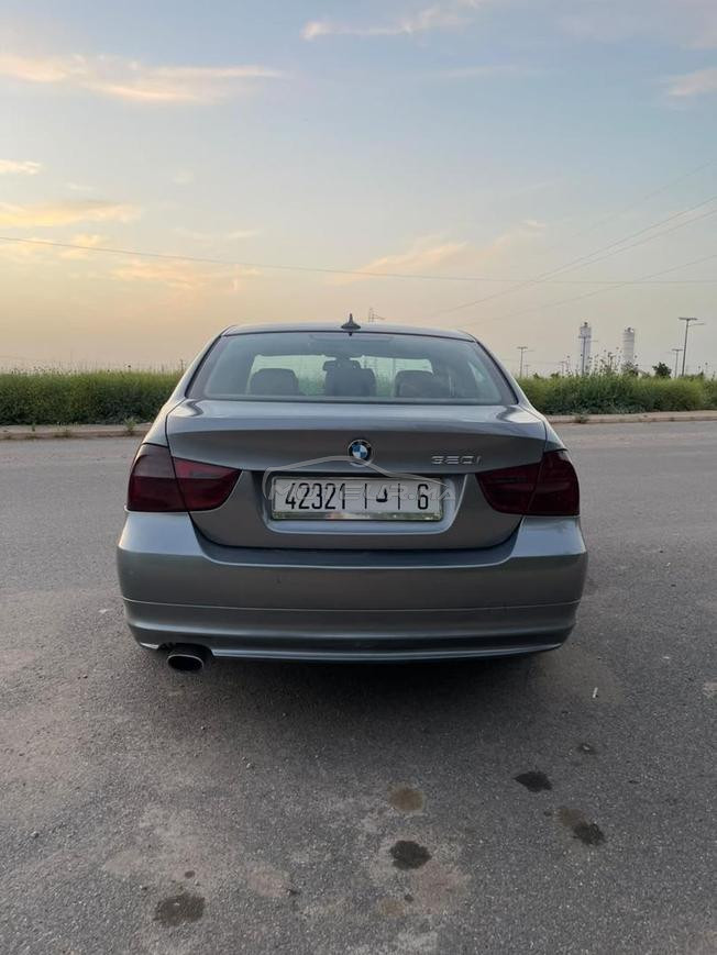 BMW Série 3 Essence Manuelle 2009 à Béni Mellal