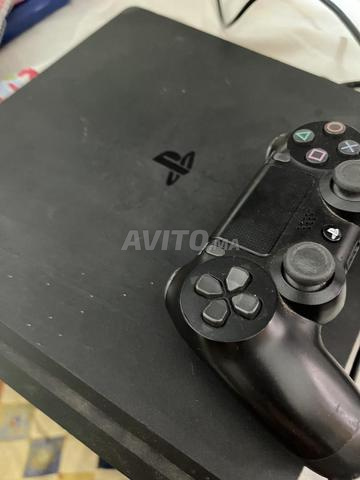 PS4 avec manette et câble - 2