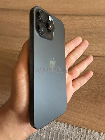 iPhone 16 Pro Max comme neuf - 2