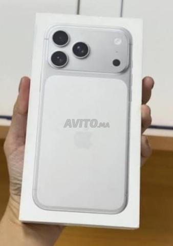 iPhone 17 Pro Max Blanc Silver NEUF jamais ouvert