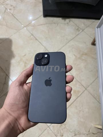 iPhone 15 normal en bon état - 2