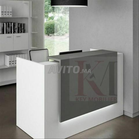 Fabrication de bureaux et comptoirs d'accueil - 2