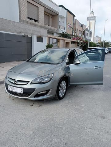 Opel Astra Automatique - 2