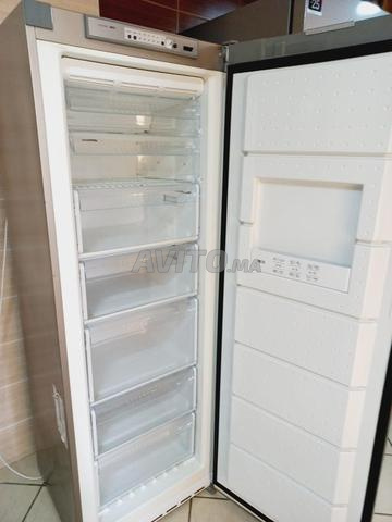 CONGÉLATEUR VERTICAL NO FROST BOSCH 350L - 2