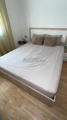 Lit avec matelas - 2