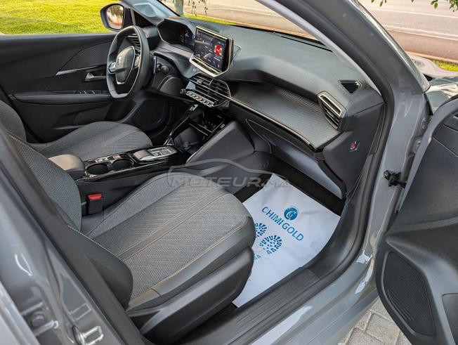 Peugeot 208 Hybride Automatique 2025 à Rabat