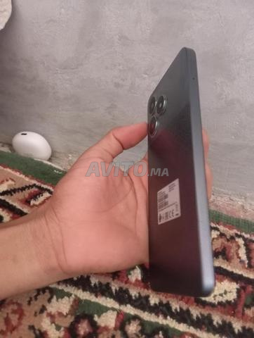 هاتف realme 12 جديد بحالة ممتازة 128GB - 2