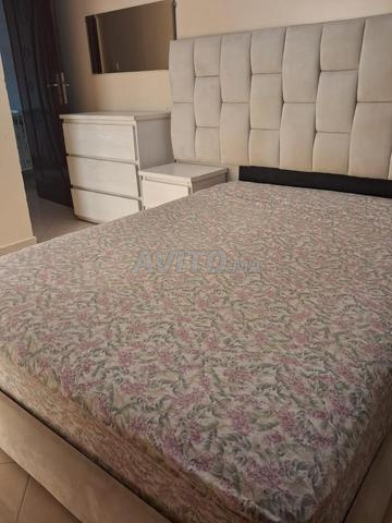 غرفة نوم بحالة جيدة. 140*190 سم. 2400 درهم - 2