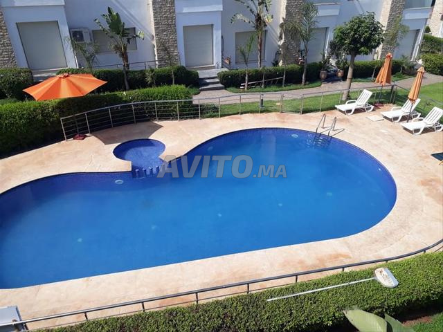 Villa à louer à Skhirat avec piscine collective