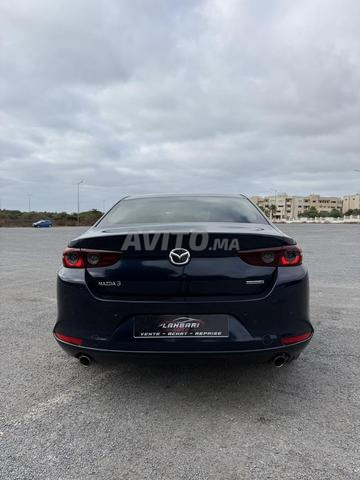Mazda 3 Modèle 2022 essence à Rabat