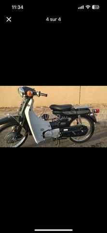 Moto Yamaha 02 avec sa plaque - 2