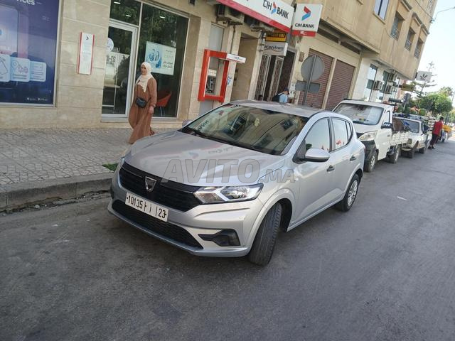 Dacia Sandero modèle 2022 mois 12, pas de défaut bleu