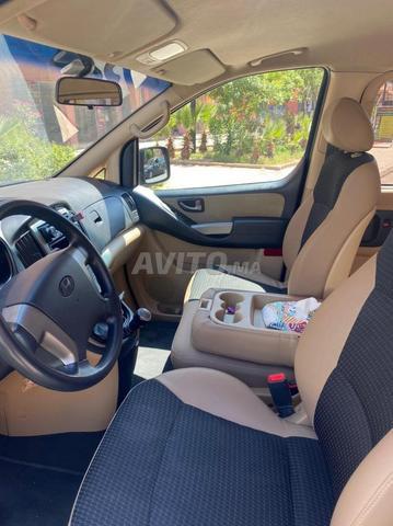 Hyundai H1 Diesel Manuelle 2017 à Marrakech - 2