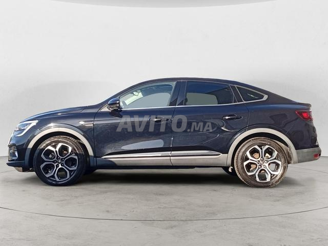 RENAULT. Arkana