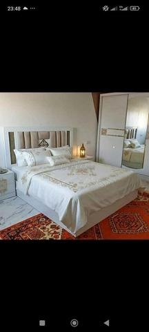 Chambre à coucher complète - 2