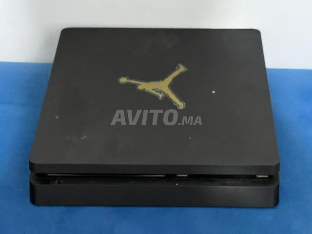 PS4 Slim 500GB - 2