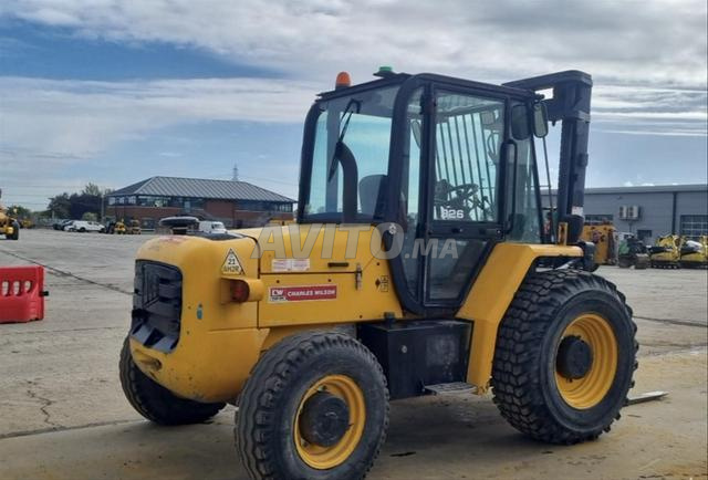 CHARIOT ÉLÉVATEUR TOUT TERRAIN JCB 926 - 2