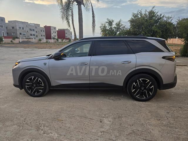 Peugeot 5008 Hybride Automatique 2025 à Bouznika - 2