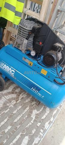 Bon état / Compresseur ABAC 160L - 2
