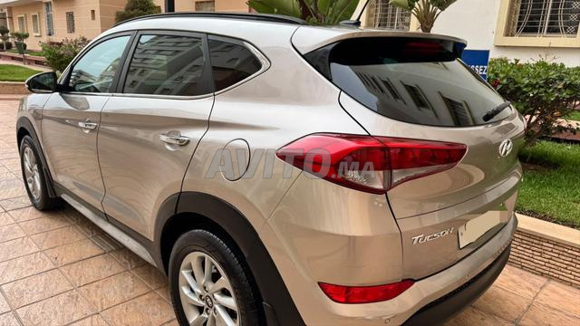 Hyundai Tucson - 2
